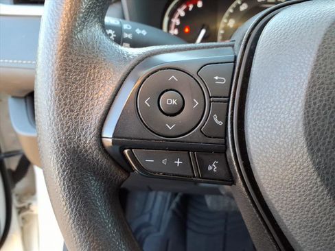 Used 2024 Toyota RAV4 LE image 19