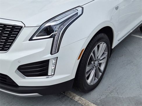 Used 2023 Cadillac XT5 Premium Luxury image 10