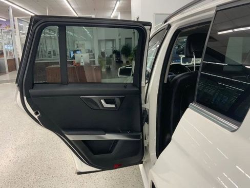 Used 2013 Mercedes-Benz GLK 350 4MATIC image 26
