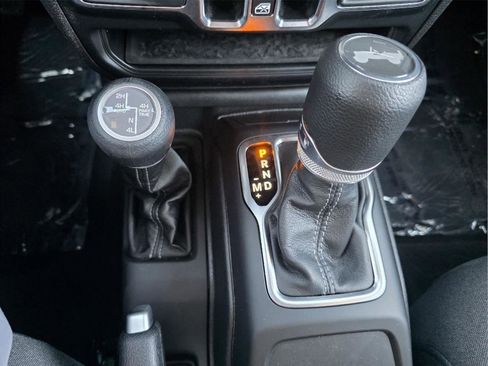 Used 2025 Jeep Wrangler Sahara w/ Safety Group image 24