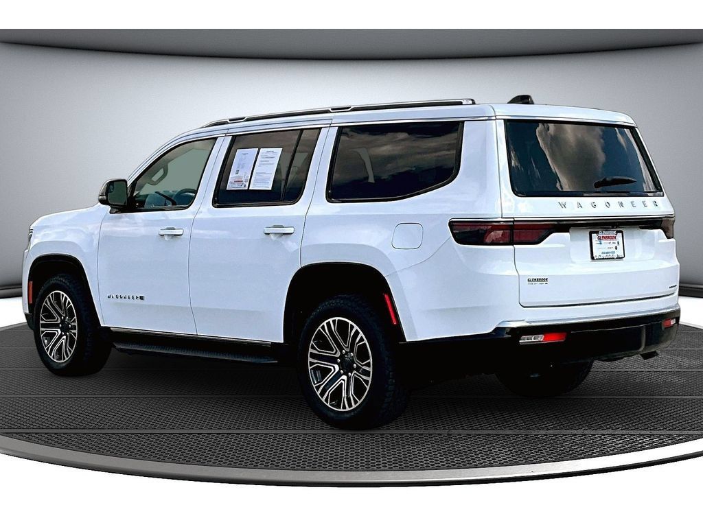 Certified 2024 Jeep Wagoneer Series II w/ Flexible Seating Group AWD/4WD image 19