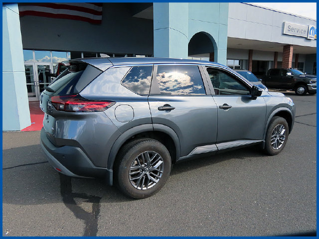 Used 2023 Nissan Rogue S AWD/4WD image 7