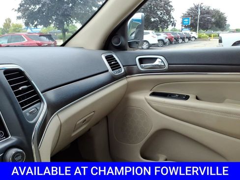 Used 2018 Jeep Grand Cherokee Limited AWD/4WD image 26
