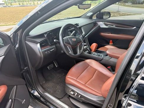 Used 2023 Cadillac XT5 Sportv w/ Technology Package AWD/4WD image 11