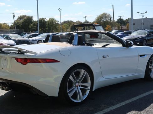 Used 2017 Jaguar F-TYPE Convertible image 33