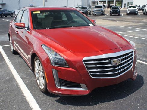 Used 2018 Cadillac CTS Luxury RWD image 3