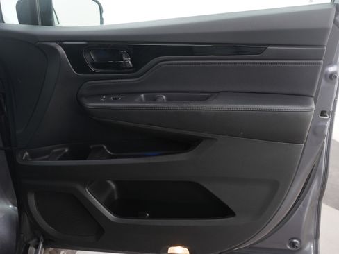 Used 2022 Honda Odyssey Touring image 9