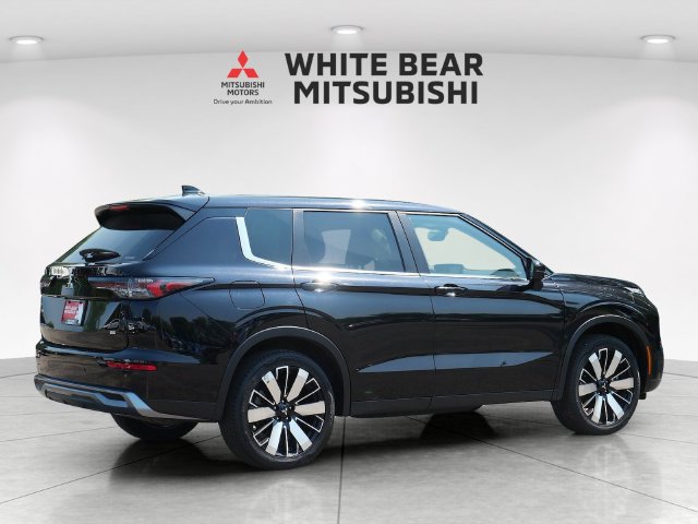 Used 2025 Mitsubishi Outlander SE AWD/4WD image 5
