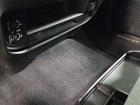 Used 2024 RAM 3500 Tradesman w/ Chrome Appearance Group image 22