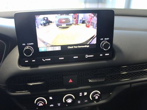 Used 2023 Honda HR-V LX image 33