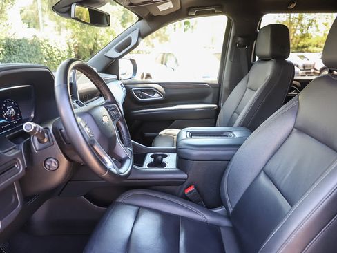 Used 2024 Chevrolet Tahoe LT w/ Luxury Package RWD image 17