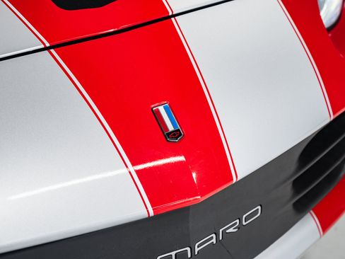 Used 2002 Chevrolet Camaro Z28 w/ SS Performance/Appearance Pkg image 9