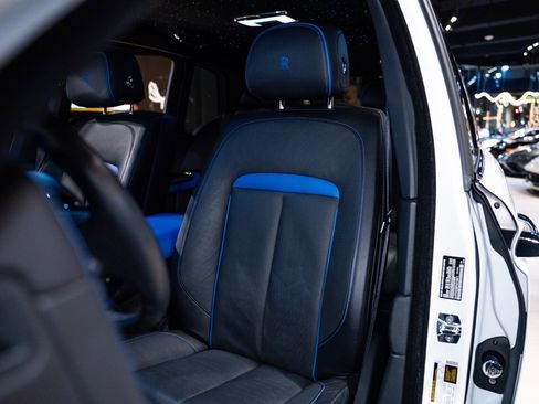 Used 2023 Rolls-Royce Cullinan image 33