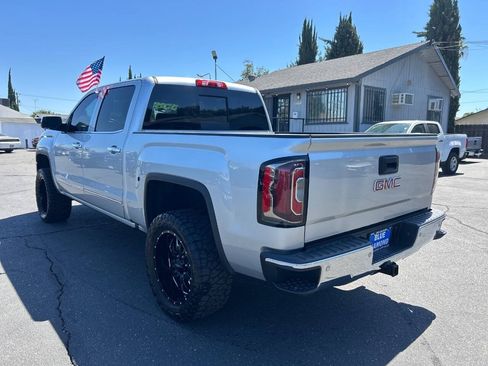Used 2018 GMC Sierra 1500 SLT AWD/4WD image 4