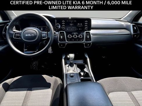 Used 2022 Kia Sorento LX FWD image 7
