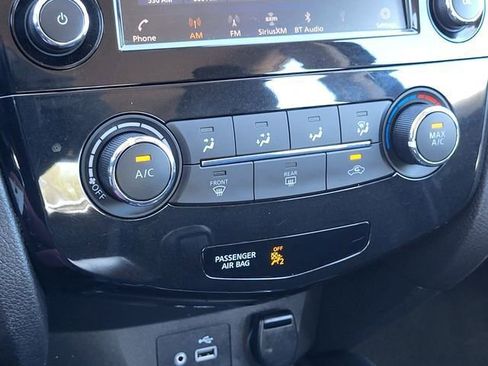 Used 2021 Nissan Rogue Sport S image 17