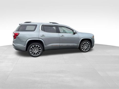 Used 2023 GMC Acadia Denali w/ Denali Technology Package FWD image 10