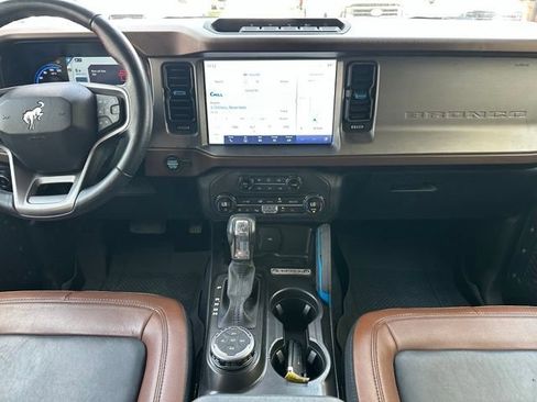 Certified 2023 Ford Bronco Outer Banks w/ Sasquatch Package AWD/4WD image 16