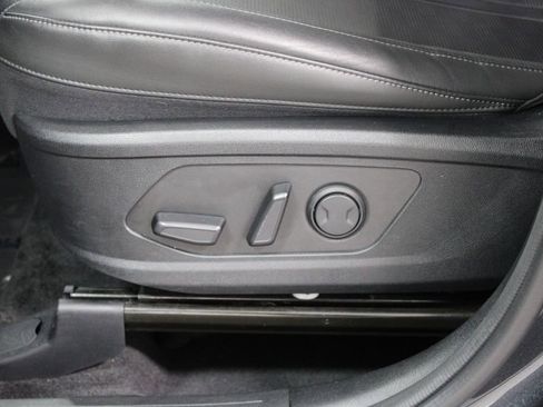 Used 2024 Kia Sorento S image 15