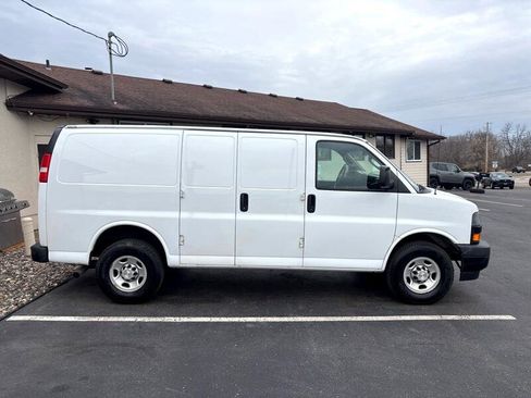 Used 2021 Chevrolet Express 2500 w/ Driver Convenience Package image 2