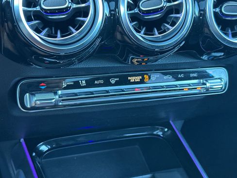 Certified 2023 Mercedes-Benz GLB 250 image 22