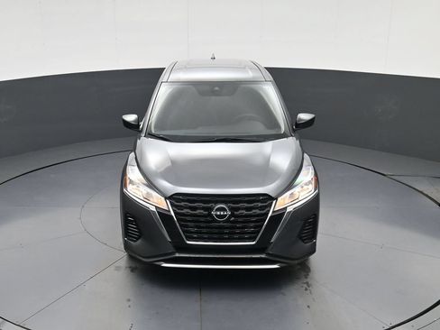 Certified 2025 Nissan Kicks Play S FWD image 28