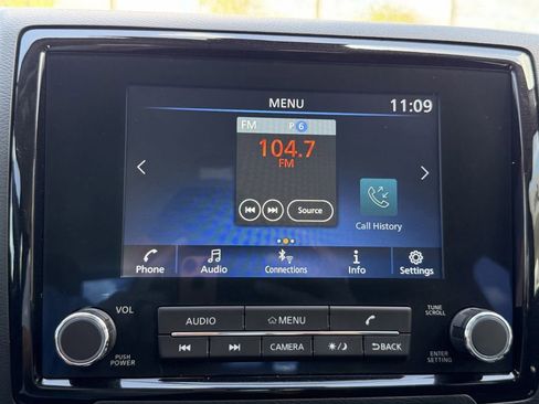 Used 2023 Nissan Frontier SV w/ SV Convenience Package AWD/4WD image 22