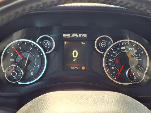 Used 2024 RAM 2500 Big Horn w/ Off Road Package image 25