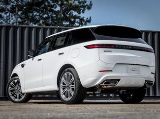 New 2025 Land Rover Range Rover Sport Dynamic SE video 2