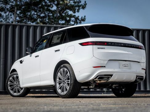 New 2025 Land Rover Range Rover Sport Dynamic SE image 2