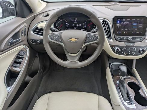 Used 2024 Chevrolet Malibu LT FWD image 16