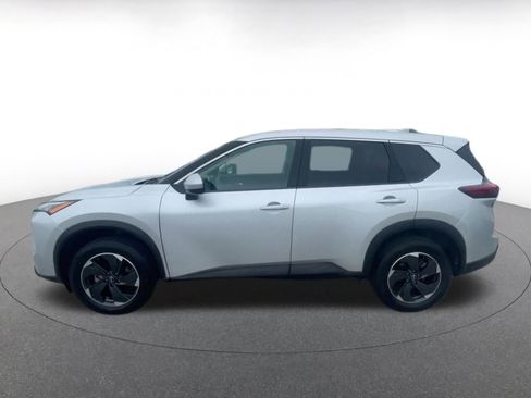 Used 2025 Nissan Rogue SV AWD/4WD image 9