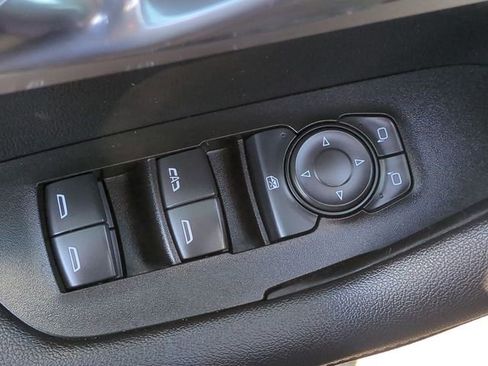 Used 2025 Chevrolet Blazer LT FWD image 25