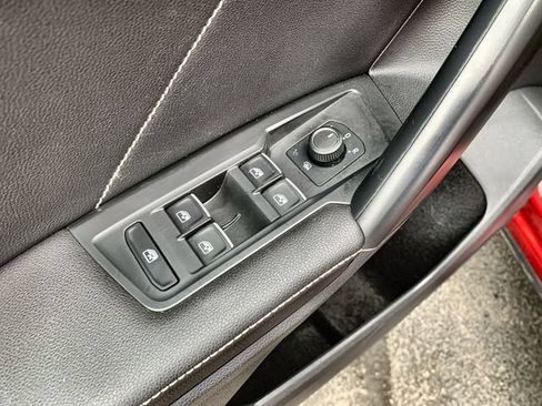 Used 2023 Volkswagen Tiguan SE FWD image 22