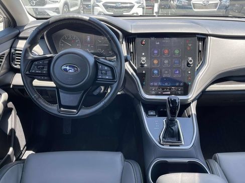 Certified 2025 Subaru Outback Onyx Edition AWD/4WD image 4
