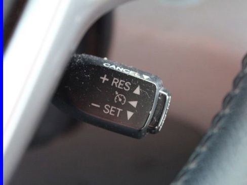Used 2015 Toyota Sienna XLE FWD image 34
