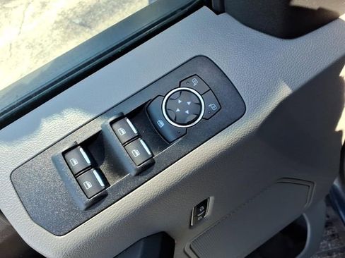 Used 2018 Ford F150 XL w/ Equipment Group 101A Mid image 10