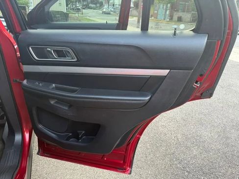 Used 2016 Ford Explorer XLT w/ Equipment Group 202A image 25