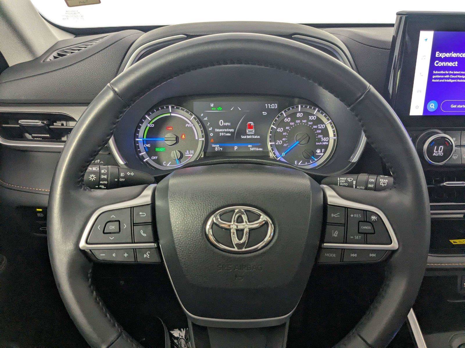 Used 2023 Toyota Highlander Bronze Edition FWD image 17