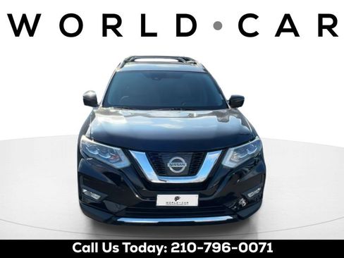 Used 2017 Nissan Rogue SL w/ SL Premium Package image 2