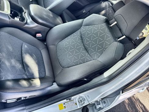 Used 2025 Toyota RAV4 XLE image 20