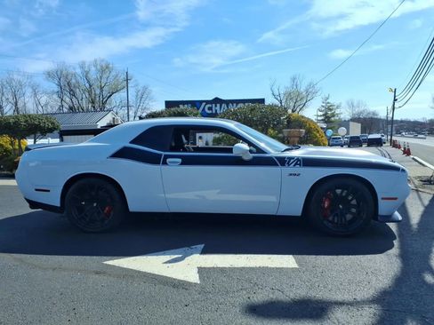 Used 2023 Dodge Challenger R/T Scat Pack w/ T/A Package image 2