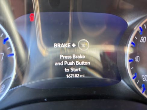 Used 2017 Chrysler Pacifica Touring-L Plus w/ Advanced Safetytec Group image 7