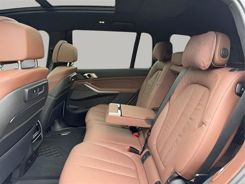 Used 2020 BMW X7 xDrive40i w/ M Sport Package AWD/4WD image 31