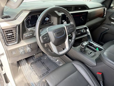 Used 2025 GMC Sierra 1500 Denali w/ Technology Package AWD/4WD image 25
