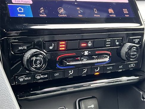 New 2025 Jeep Grand Cherokee Limited w/ Trailer Tow Package image 26