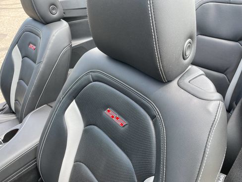 Used 2023 Chevrolet Camaro SS RWD image 8