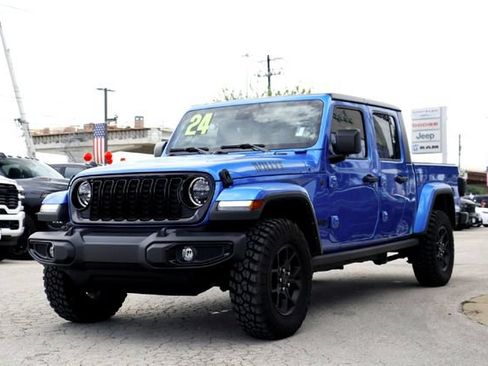 Used 2024 Jeep Gladiator Sport AWD/4WD image 7
