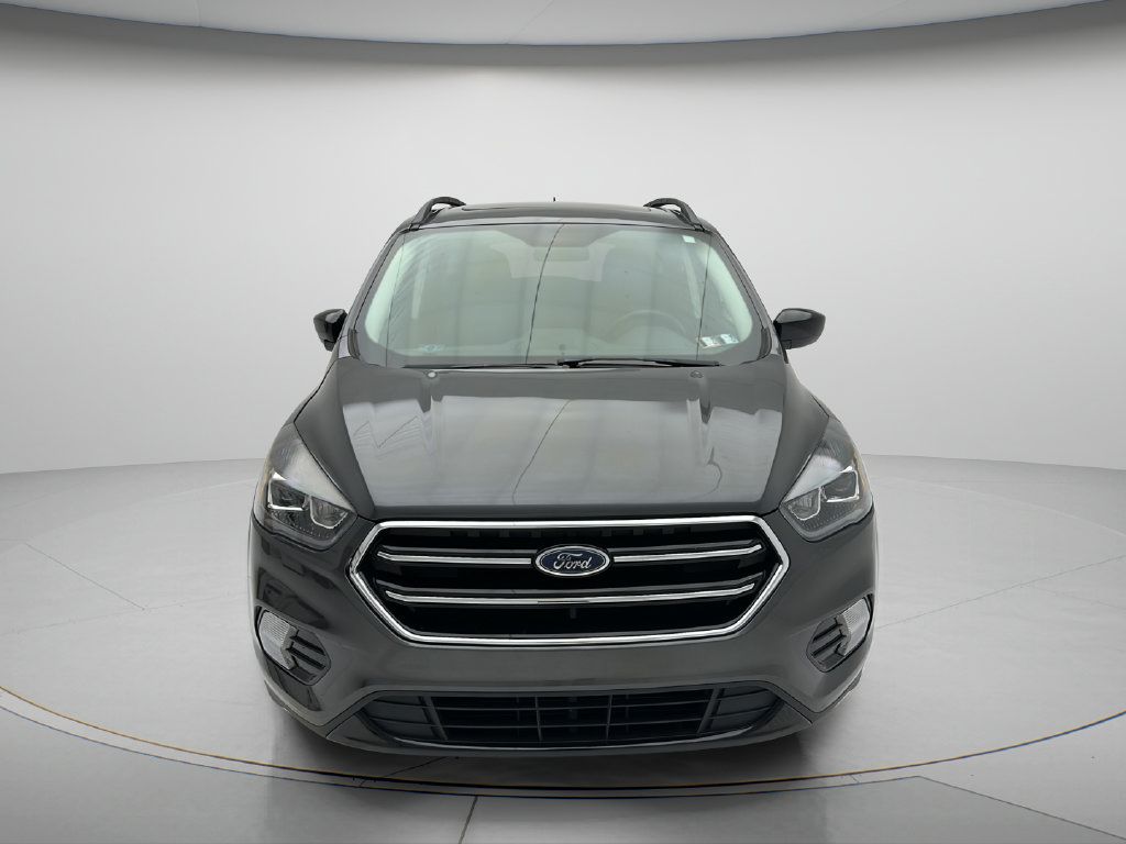 Used 2018 Ford Escape SE w/ SE Sport Appearance Package AWD/4WD image 2