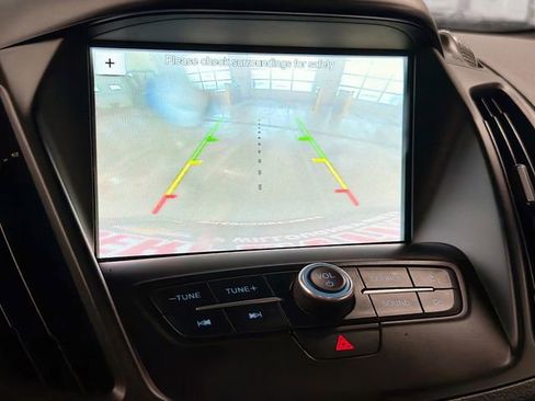 Used 2019 Ford Escape SE image 13